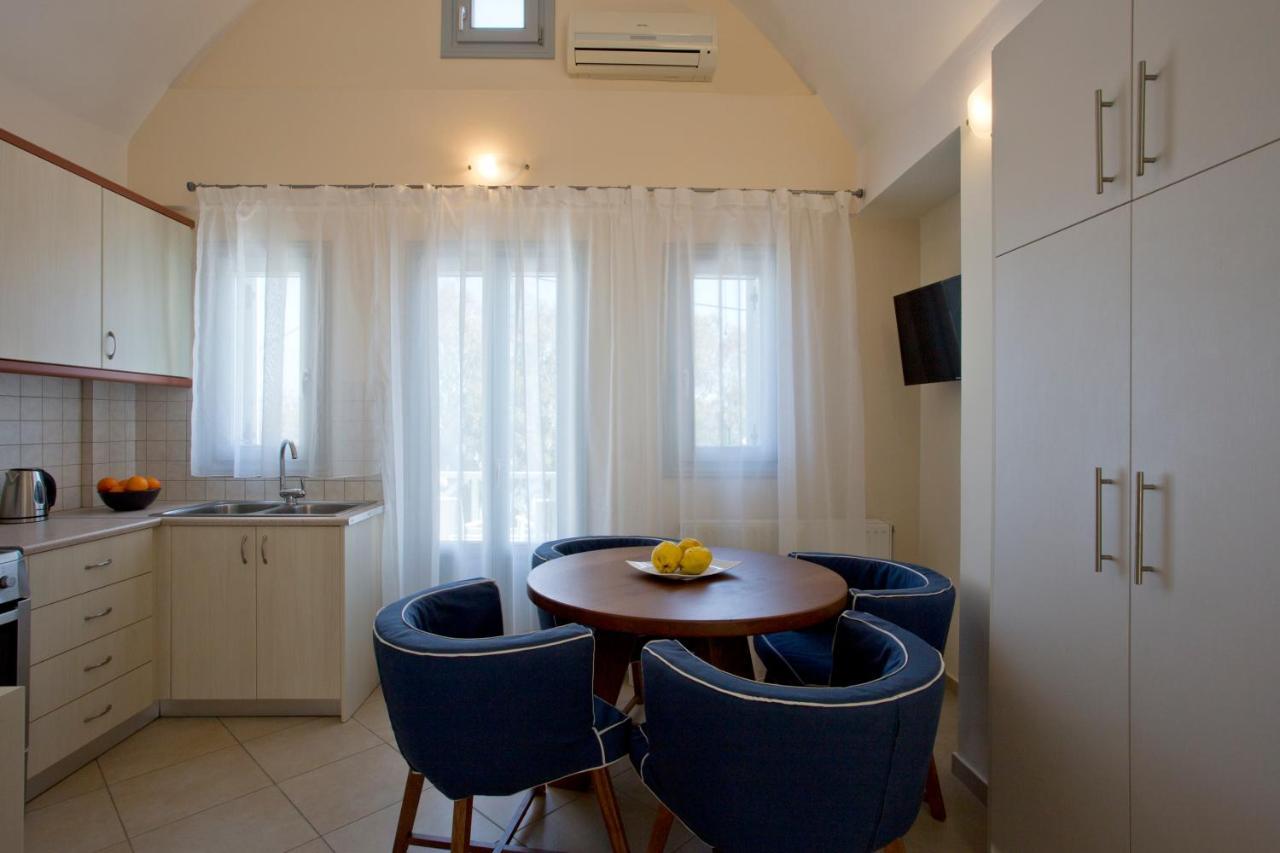 Santorini Med Homes - Sunday Apartment Mesaria Exterior photo