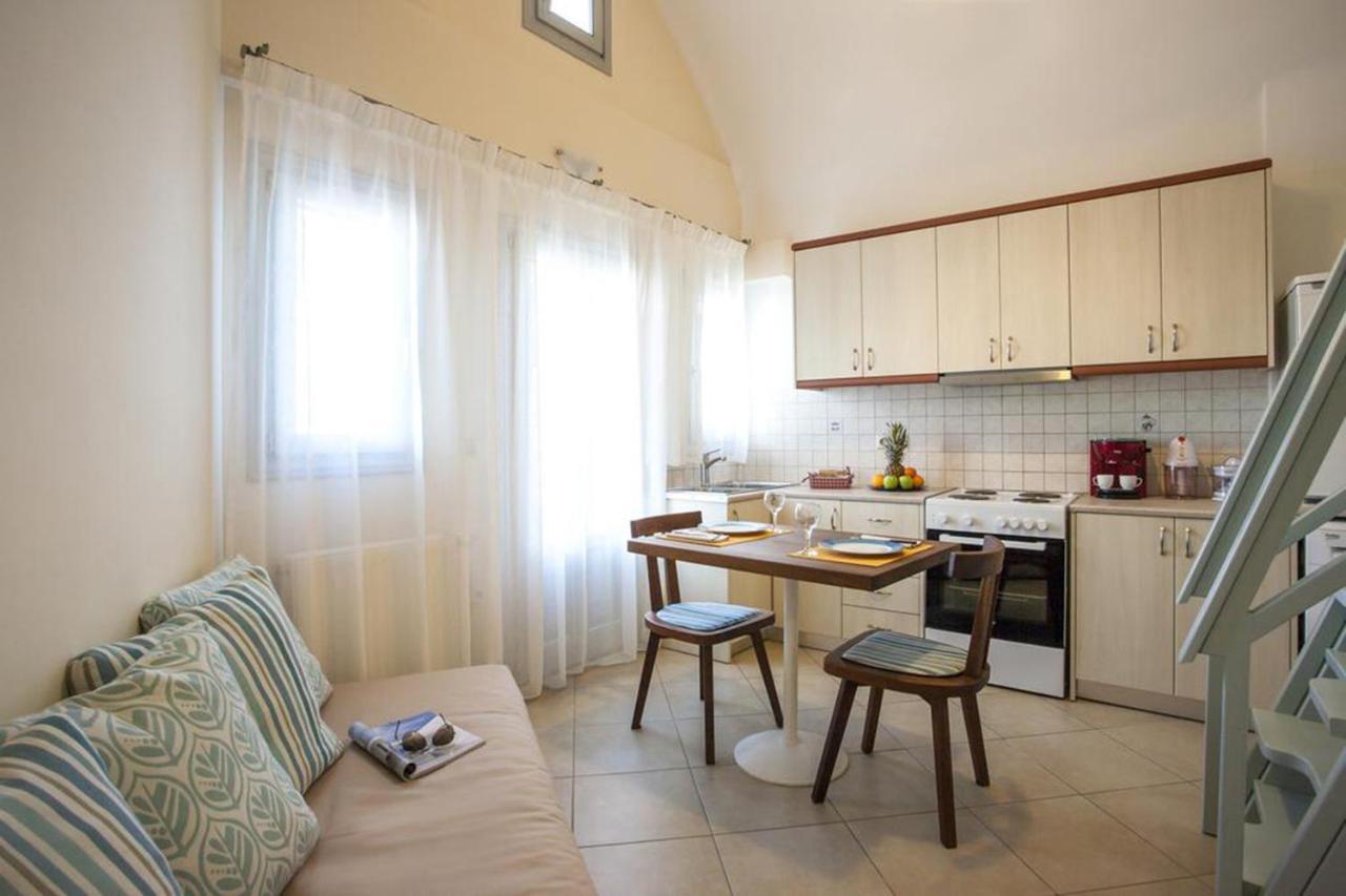 Santorini Med Homes - Sunday Apartment Mesaria Exterior photo