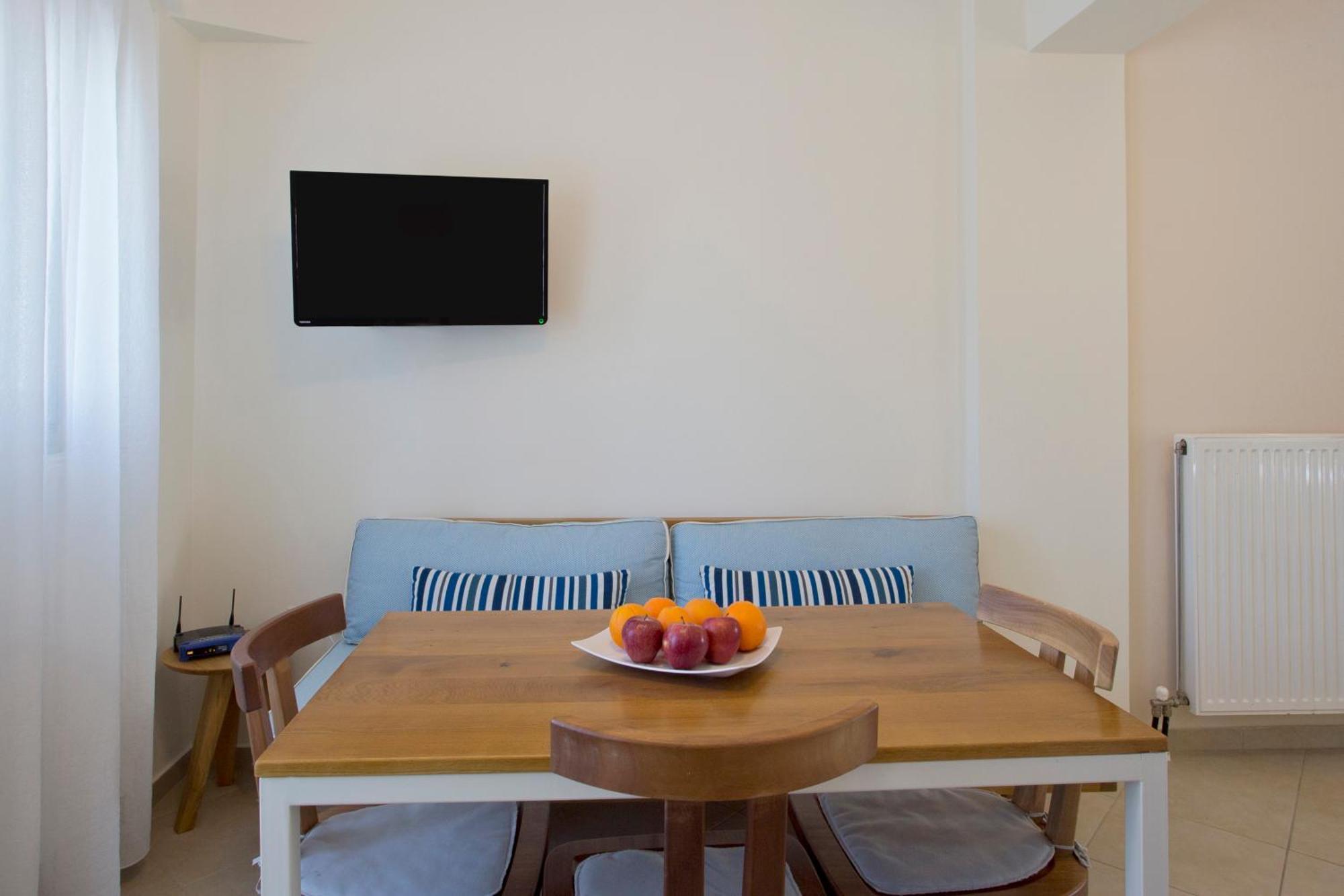 Santorini Med Homes - Sunday Apartment Mesaria Exterior photo