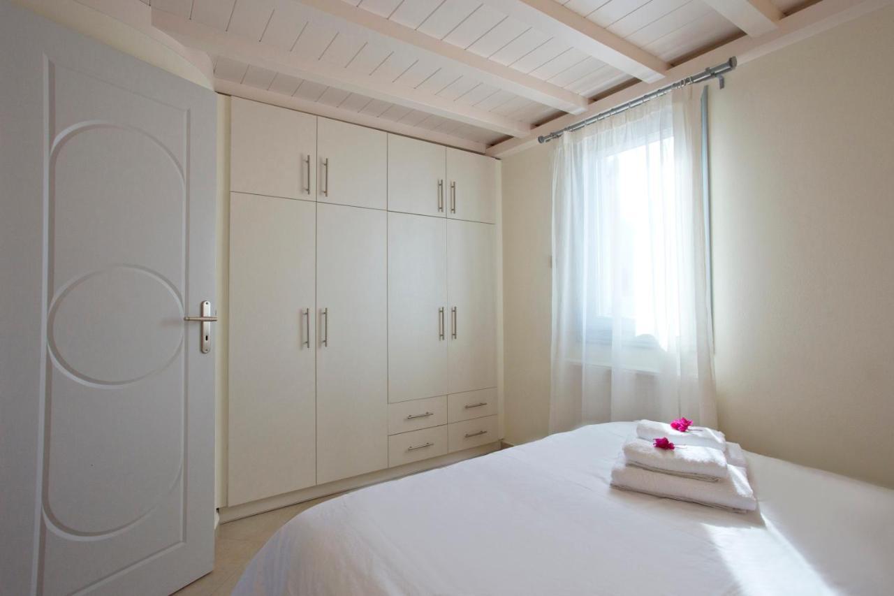Santorini Med Homes - Sunday Apartment Mesaria Exterior photo